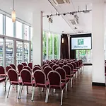 Holiday Inn London Camden Lock, an IHG Hotel